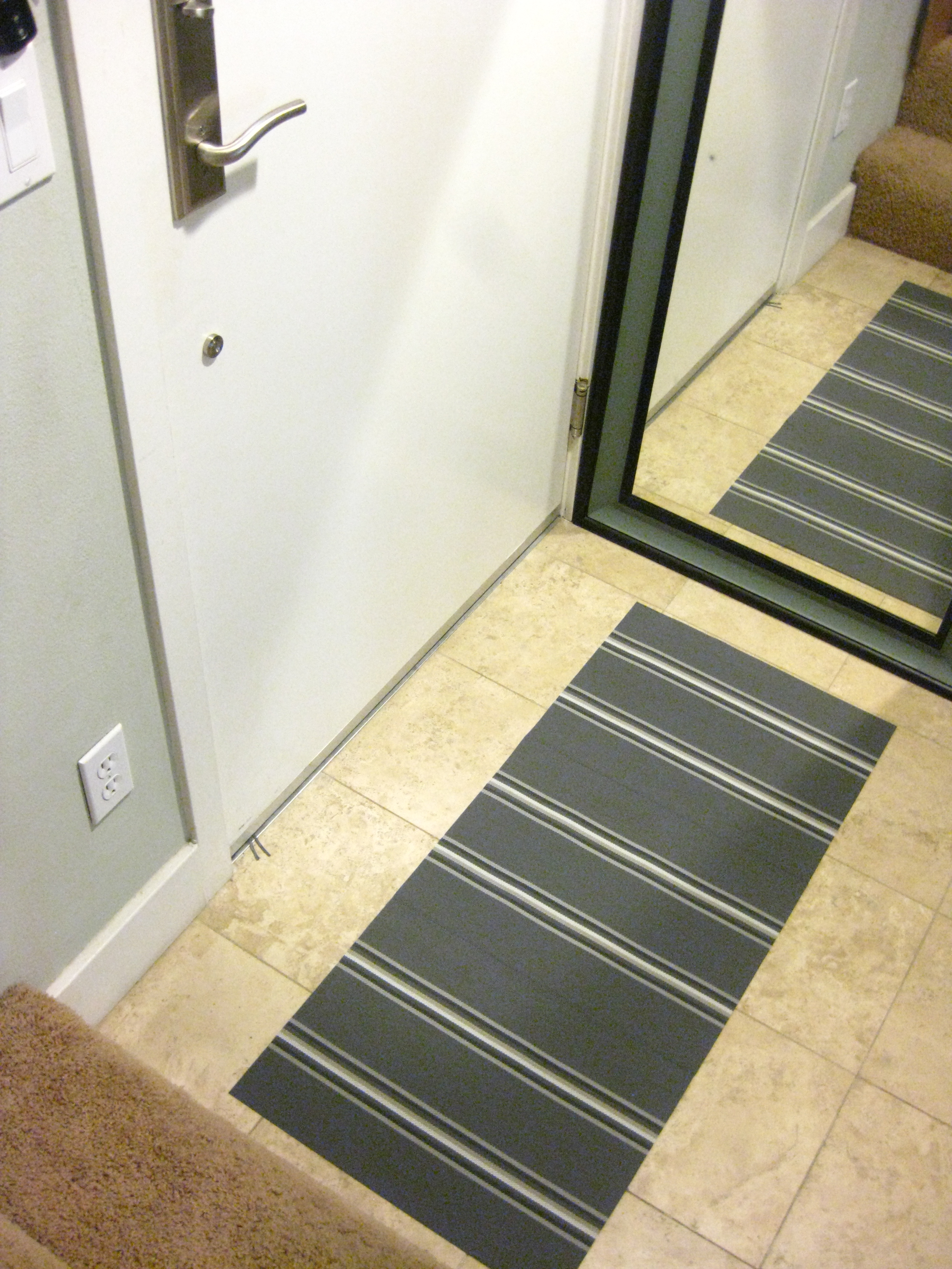 A Little DIY: Low-Profile Floor Mat (using placemats